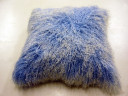 Подушка бело-голубая из тибетской овчины односторонняя (0,5 х 0,5 м)